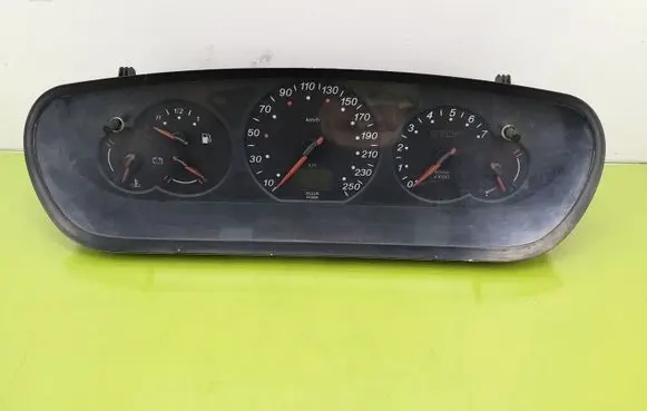 Citroen C5 Speedometer (instrument cluster) 9635289280
