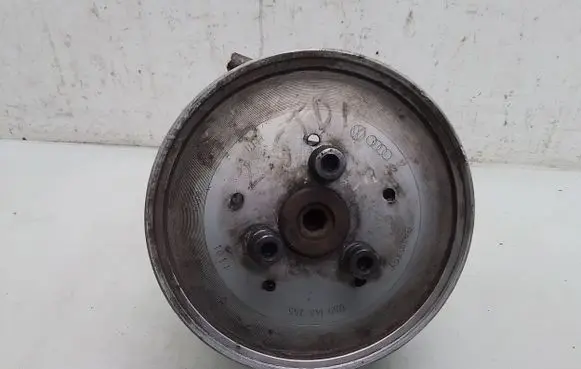 Audi A6 S6 C5 4B Power steering pump 059145255