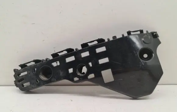 Front bumper mounting bracket