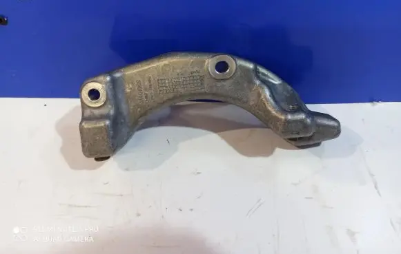 Volvo S60 Generator/alternator bracket 31401869