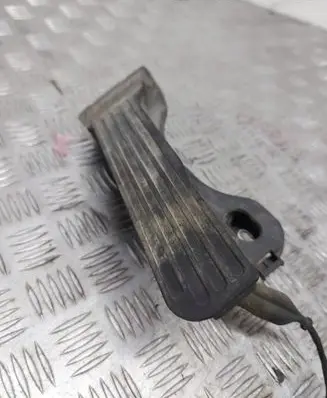 Skoda Octavia Mk2 (1Z) Accelerator throttle pedal 1K1721503L