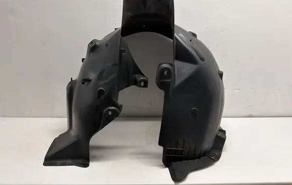 Opel Vivaro Front wheel arch liner splash guards 9857678580