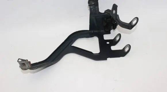 BMW 5 F10 F11 Fender mounting bracket 