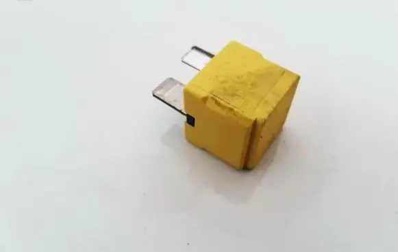 Opel Zafira B Other relay 90226846 4ra007793-06