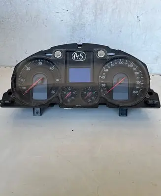 Volkswagen PASSAT B6 Speedometer (instrument cluster) 3C0920860N V0002000