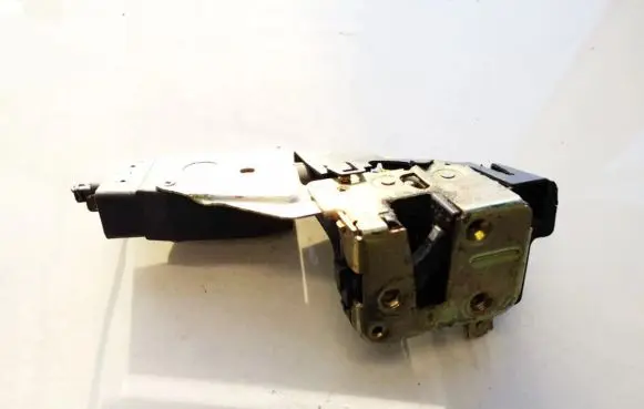 Mitsubishi Carisma Front door lock