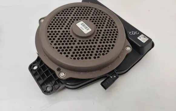 Genesis GV80 Subwoofer speaker 96380T6550UBR 8946029106B 13120D0081
