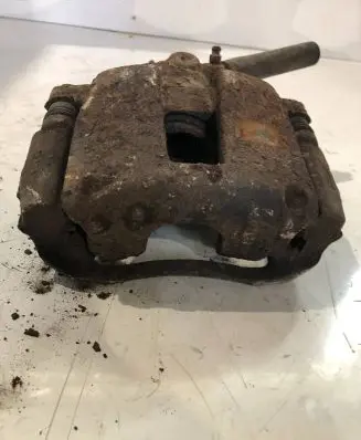 Citroen C4 I Front brake caliper