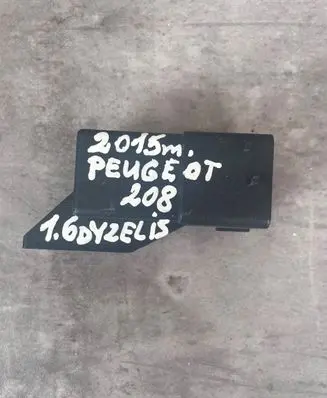 Peugeot 208 Glow plug pre-heat relay 9803299780 20150714