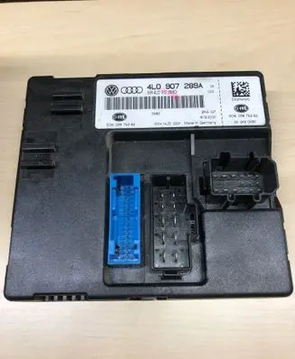 Audi Q7 4L Comfort/convenience module 4L0907289A 4L0910289D 5DK00876282