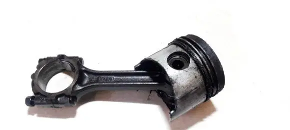 Citroen C5 Piston with connecting rod