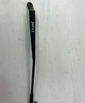 Renault Modus Front wiper blade arm 8200360824A