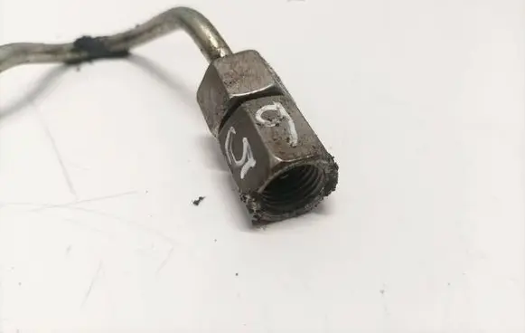 BMW 5 GT F07 Fuel line pipe