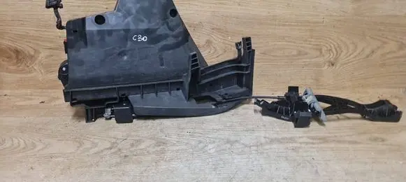 Volvo C30 Front door lock 30799311