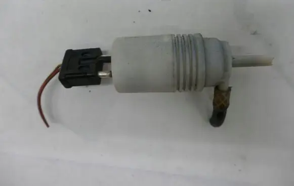 Mercedes-Benz S W126 Windscreen/windshield washer pump 1248690421