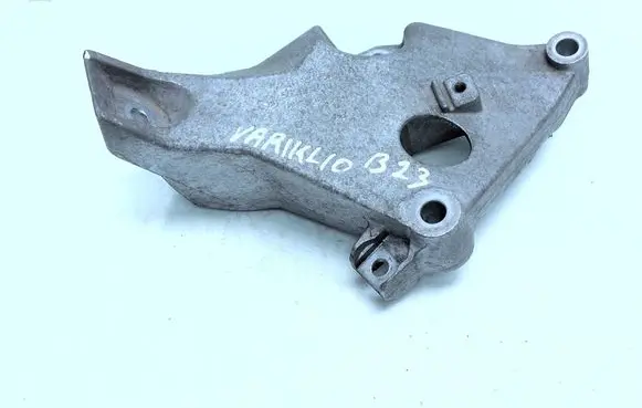 BMW 3 E92 E93 Engine mounting bracket 6775041 22116775041