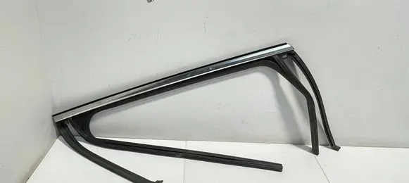 KIA Sorento IV Rear door glass trim molding 83850P2000 32895 83530P2000
