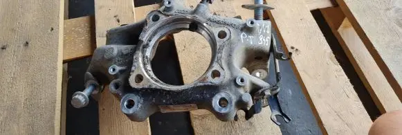 Rear wheel hub