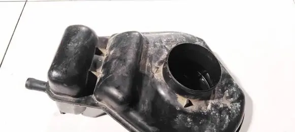Intake resonator