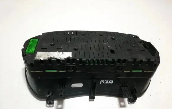 Volkswagen Polo Speedometer (instrument cluster) 6q0920900h 13020300217