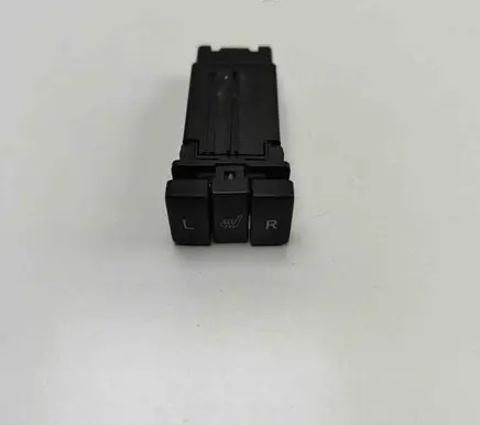 Toyota Prius+ (ZVW40) Seat heating switch 8475147031