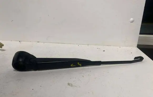 Audi A6 S6 C4 4A Rear wiper blade arm 4A9955407