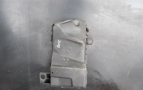 Volkswagen New Beetle Air filter box 1J0129620 1C0129607A C37153
