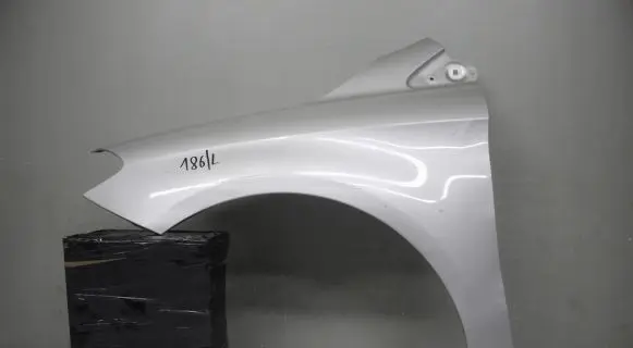 Mercedes-Benz B W246 W242 Fender mounting bracket
