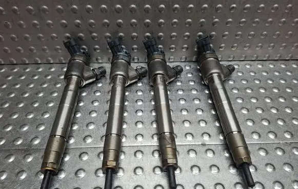 Peugeot 3008 II Fuel injector S27649856 9828959880 0445110955