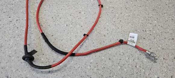 Mercedes-Benz GL X164 Positive cable (battery) A1645402730 1645402730