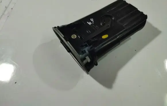Ford Focus Dash center air vent grill 