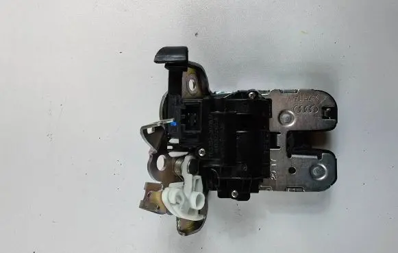 Audi A3 S3 8V Loading door lock 4H0827505A 0632033008