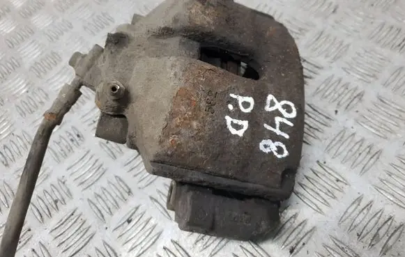 Volkswagen Touran I Front brake caliper