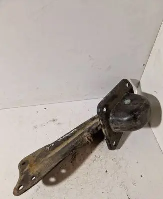 Rear control arm