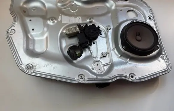 Alfa Romeo Giulietta Front door window regulator with motor 72019003