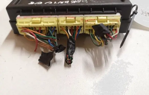 KIA Sorento Comfort/convenience module 954113E810 Y181H3140015