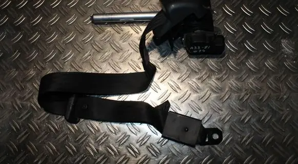 Volvo XC90 Middle seatbelt (rear) 6064179