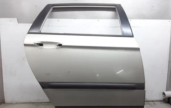 Chrysler Pacifica Rear door