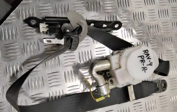 Toyota RAV 4 (XA30) Front seatbelt 4J082531
