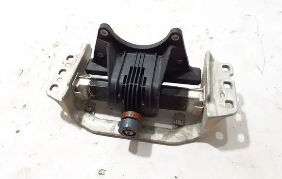 Mercedes-Benz E W214 Gearbox mount A2142401600