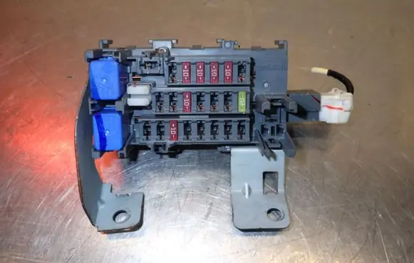 Nissan Juke I F15 Fuse box set
