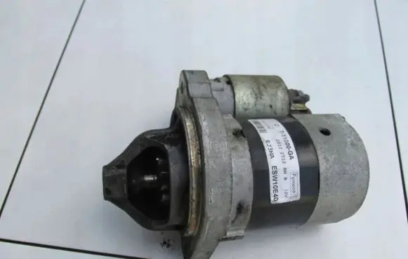 Ford Focus Starter motor CV6T11000GA