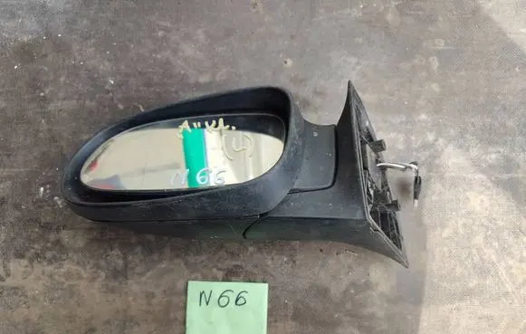 Mercedes-Benz A W168 Front door electric wing mirror 83746823