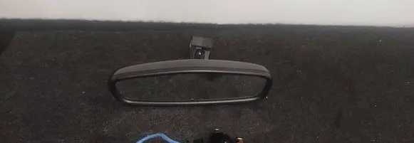 Rear view mirror (interior)