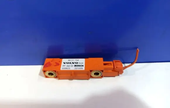 Volvo XC90 Airbag deployment crash/impact sensor 8651754 31360002