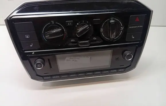 Volkswagen Up Radio/CD/DVD/GPS head unit 1S0035871