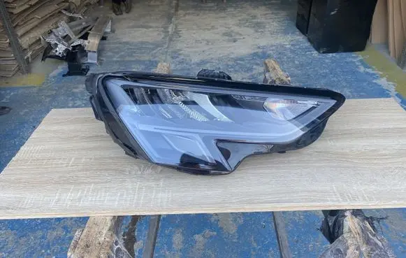 Audi A3 8Y Headlight/headlamp 8Y0941012C