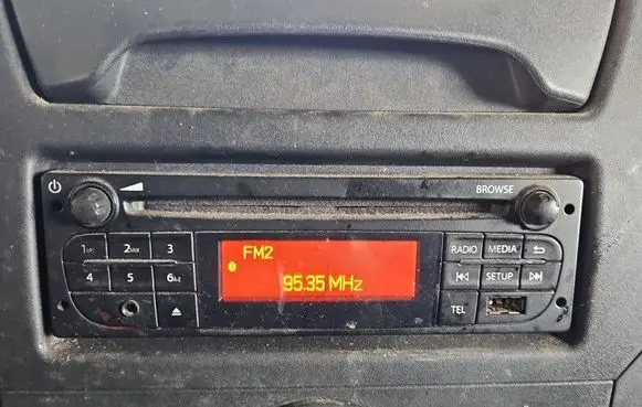 Renault Master III Radio/CD/DVD/GPS head unit 281152296R IMPRK1569547