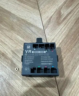 Mercedes-Benz E W212 Door control unit/module A2128203426 A2129004102 A2129028101