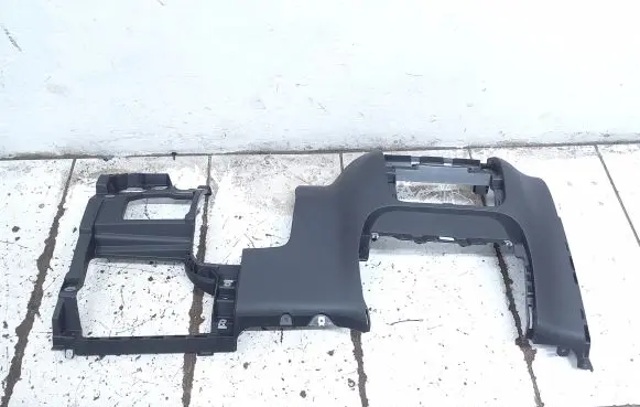 Dashboard lower bottom trim panel